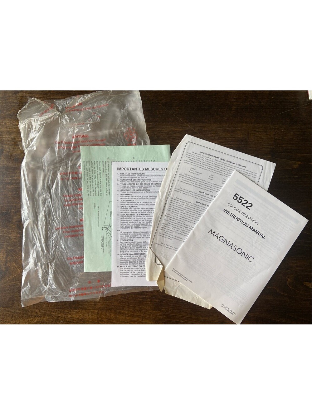 Magnasonic Colour Television Instruction Manual 5522